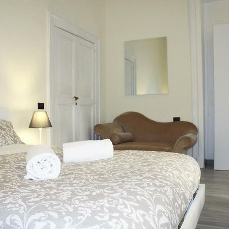 La Suite Del Prof Naples Exterior photo