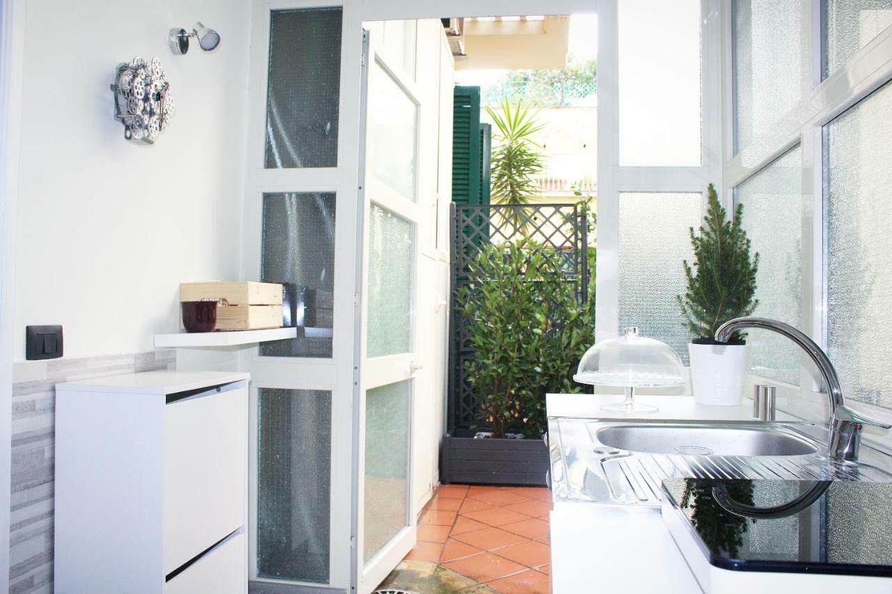 La Suite Del Prof Naples Exterior photo
