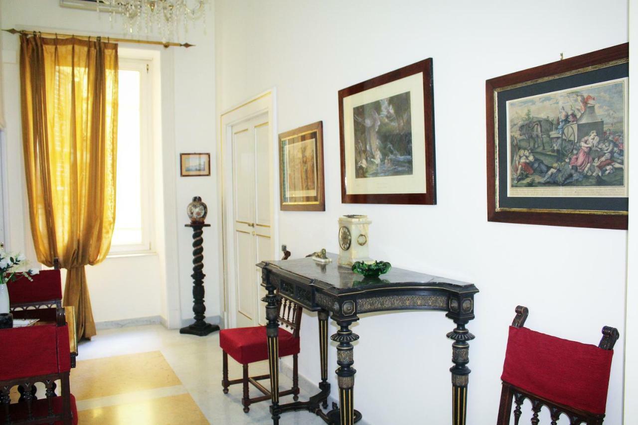 La Suite Del Prof Naples Exterior photo