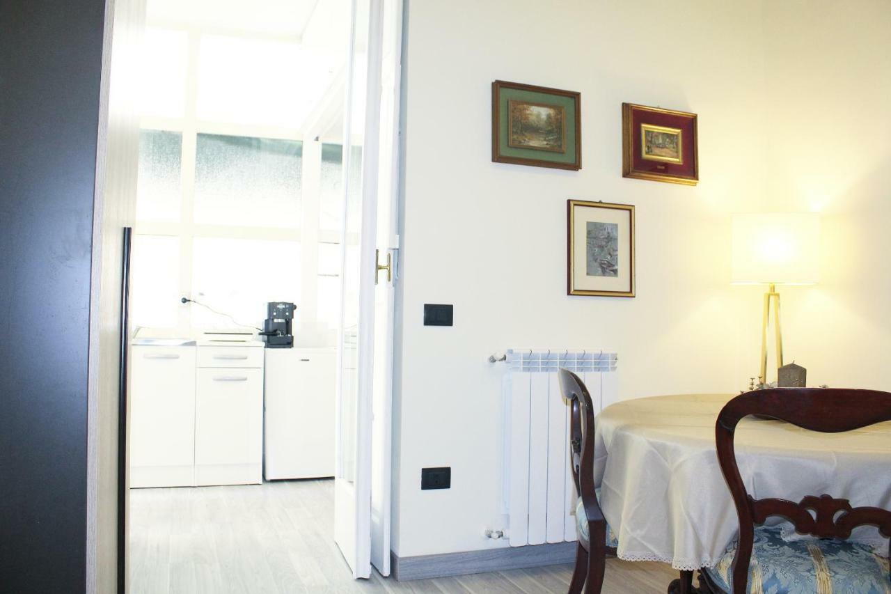 La Suite Del Prof Naples Exterior photo