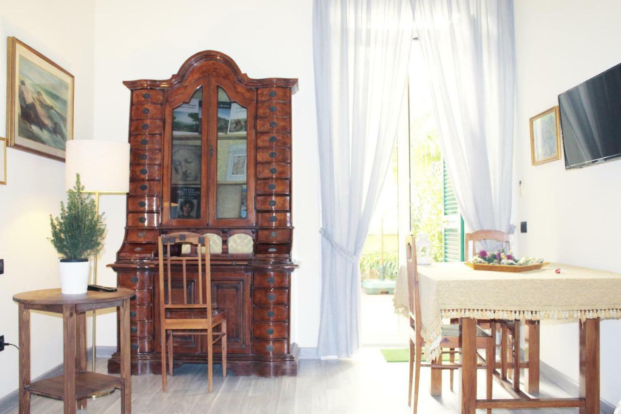La Suite Del Prof Naples Exterior photo