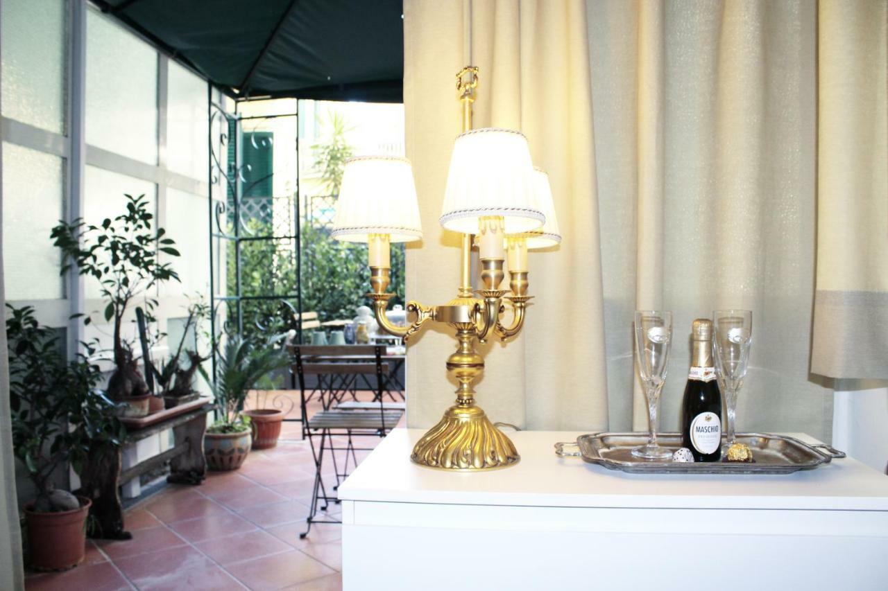 La Suite Del Prof Naples Exterior photo