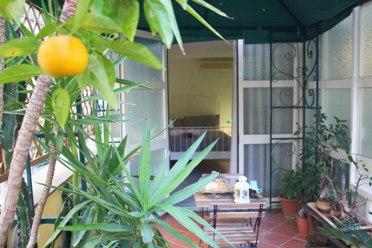 La Suite Del Prof Naples Exterior photo